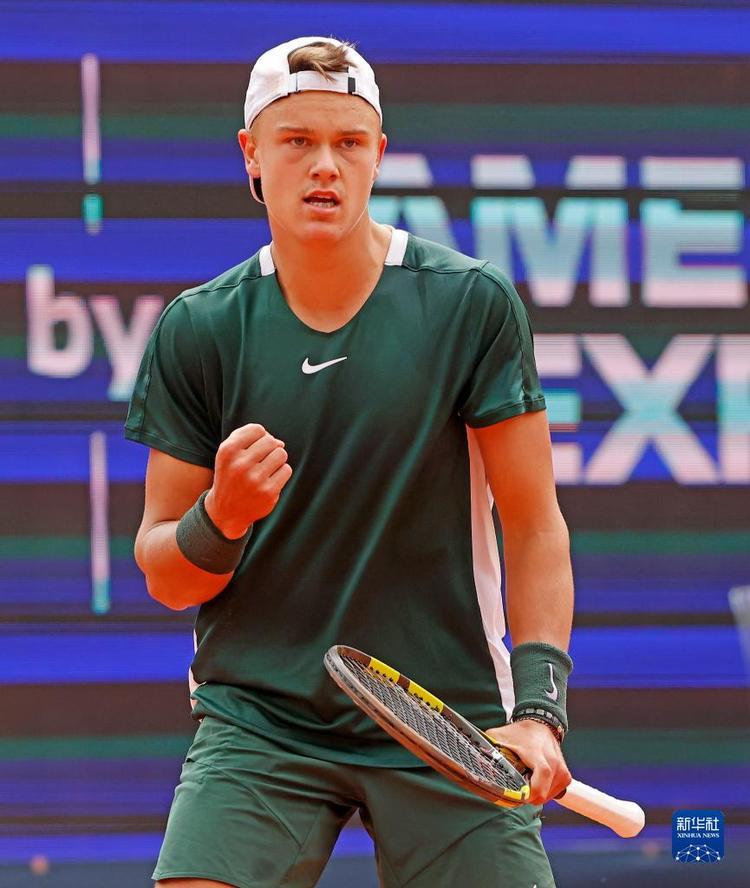 八号位前插 八号位前插